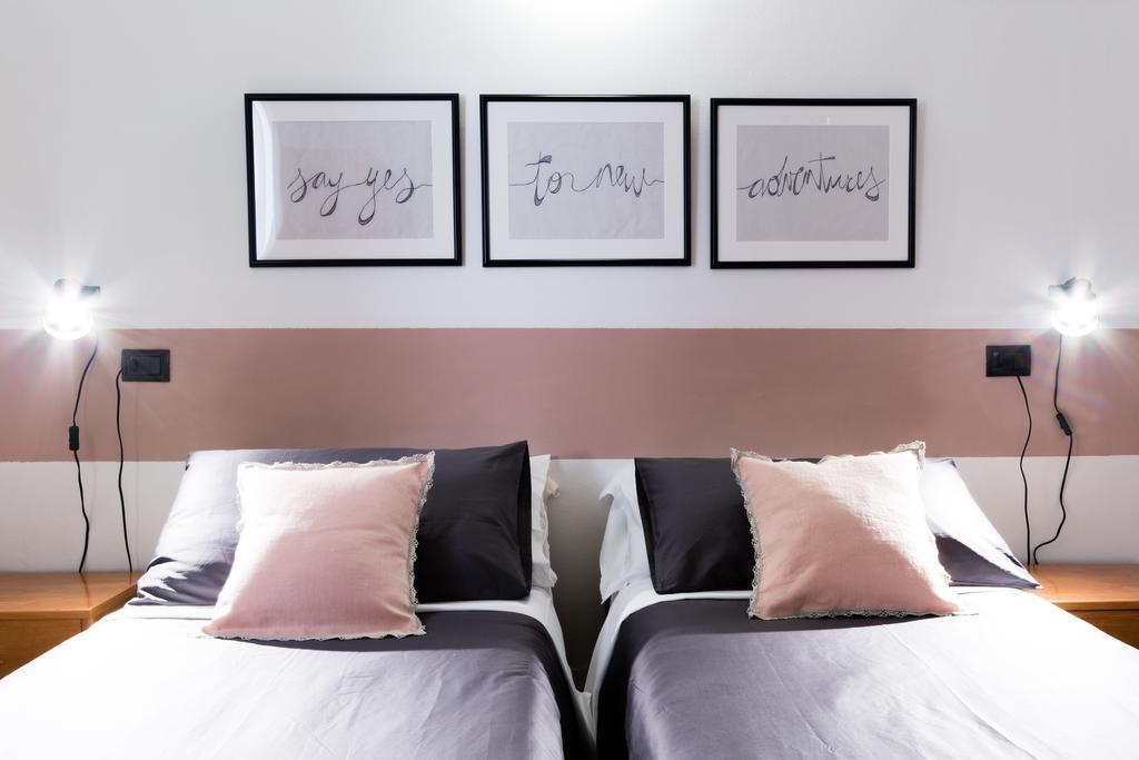 Senzanome - Old Town - Bologna Apartment Bagian luar foto